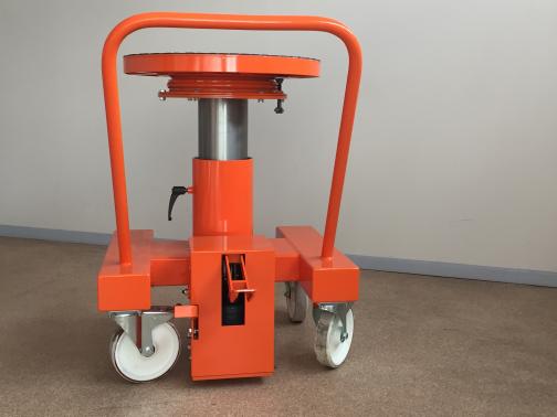 rolling cart with hydraulic elevator table  - SNECMA, SAFRAN